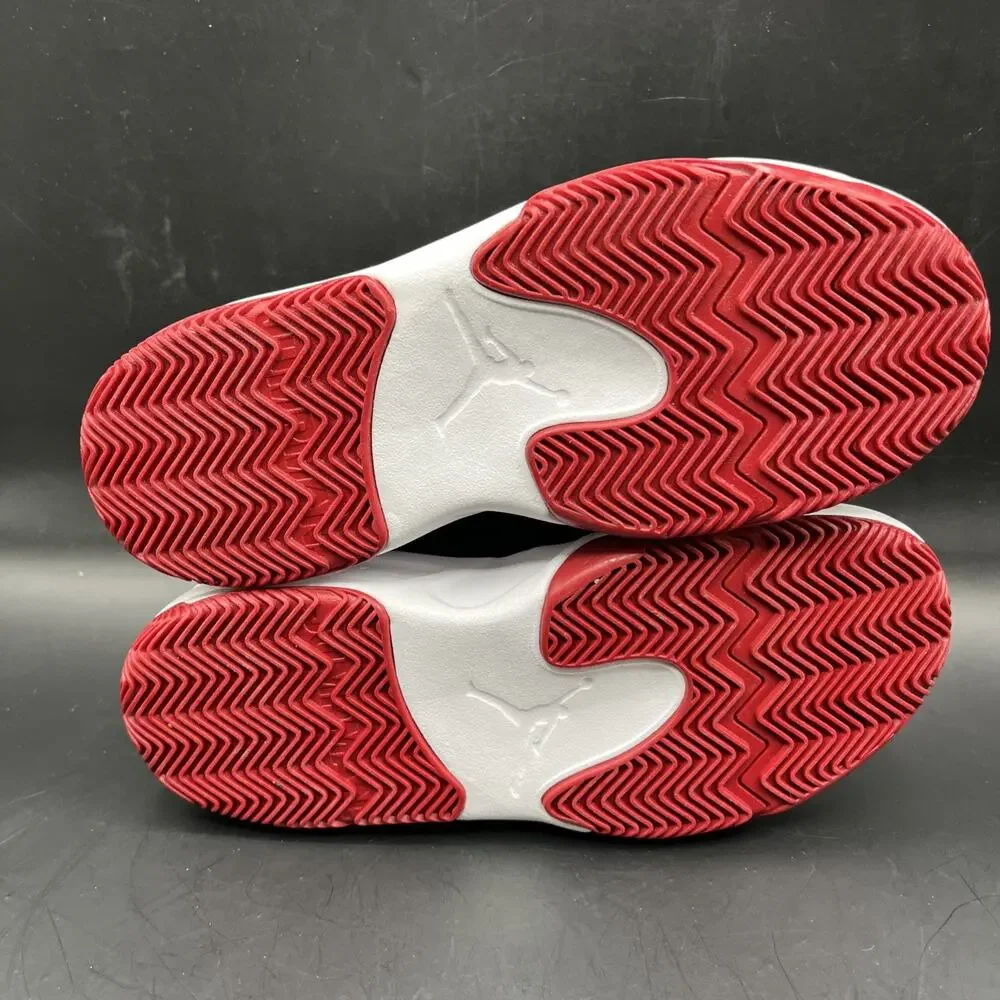 Jordan Max Aura 2 Boys' Sneakers Black Red White Mid Top Size 1Y